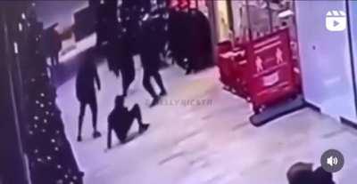 Siraq vs clapham (37) knife fight in shopping centre