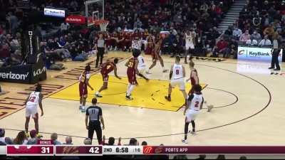 [Highlight] Evan Mobley sets a career high 5 blocks against the Bulls! Mobley keeps the ball inbounds and Cavs gain possession after each block!