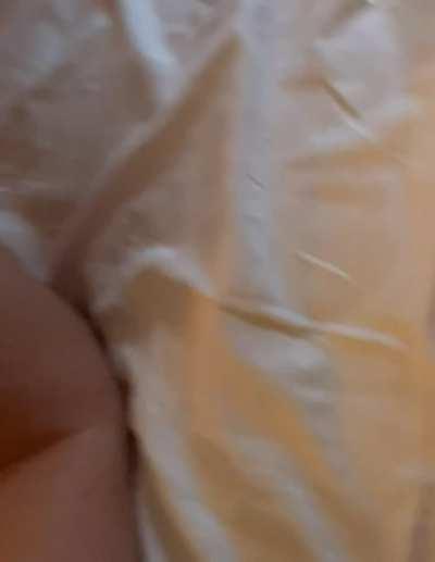 I love when she wiggles her ass