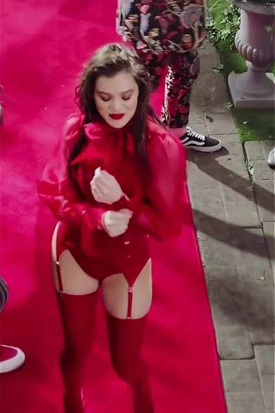 Hailee Steinfeld