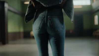 Deepika Padukone in tight jeans