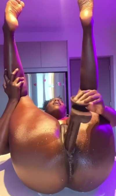 Any volunteers to clean up the mess I made on the kitchen counter? 😜💦