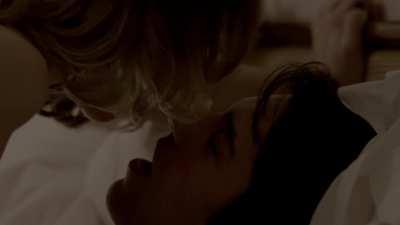 Juliana Schalch incredibly hot in HBO Brazil series O Negócio (2013)