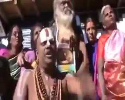 Simple and powerful speech (in English) regarding Hindu temples. Must watch.