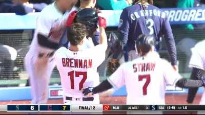 [Highlight] Jose Ramirez steams home on an infield dribbler and scores to give the Guardians the walk off win in 12 innings