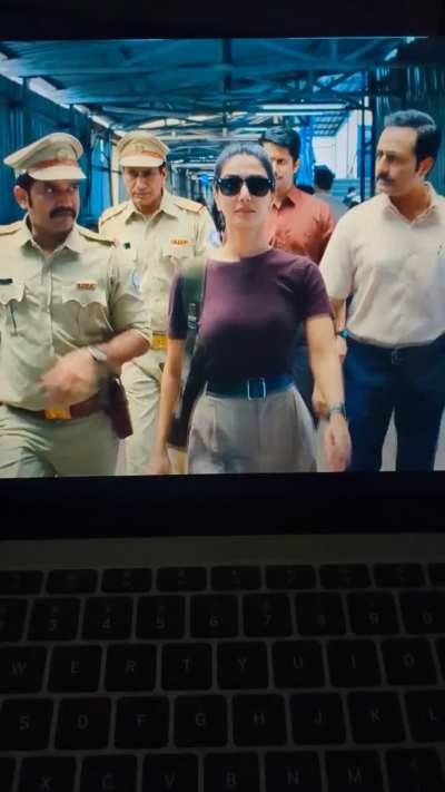 Vaani Kapoor boobies