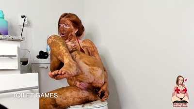 GingerCris - Toilet Games 720p 55m51s 💩🍑🤛🏻👅🤮🦶🏻👩🏻‍🦰