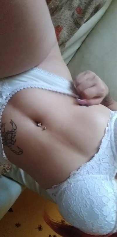 do you want to see amateur content from a latina? I'm active. suscribe for FREE to my Onlyfans! link in comments