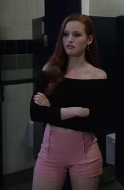 Maddie's ass gets me enough crazy. When they cut the shots like that it gets me even crazier.