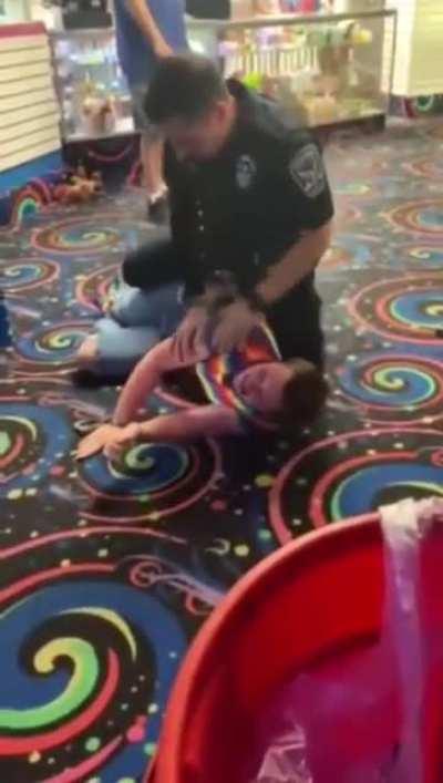 HMC while I slap this cop