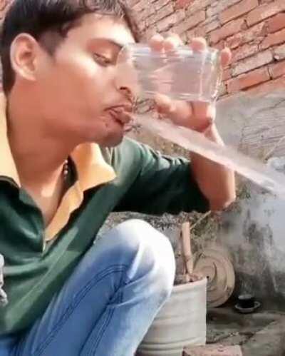 CARALHO QUE AGONIA VEI