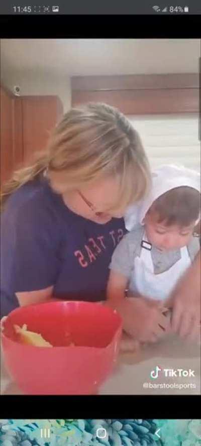 SLPT: Bake with a small child to ensure product quality