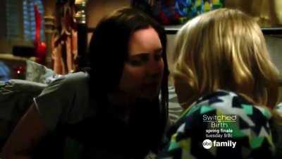 Haley Ramm & Gracie Dzienny (Chasing Life - s01e19 #Scene01)