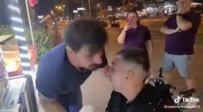 The good freak out. This guy deserves an award!