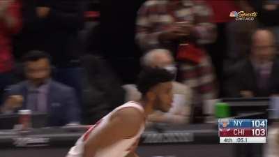 [Highlight] Randle leaves the door wide open with two missed free-throws