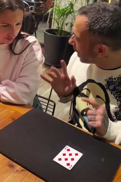 Red cards between black cards