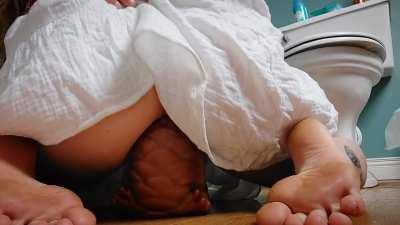 Have a peek under my skirt and check out my lips