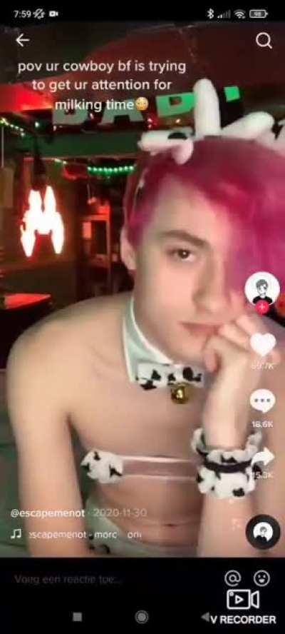 Hurry up it's milk time !