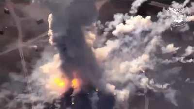 Ukrainian missiles guided by a UAV destroy a battery of the ruzzian air defense system S-400 Triumph in Crimea more than 150 km from the front line