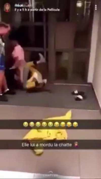 She tries to take a quick seat on her face but gets her pussy eaten LITERALLY