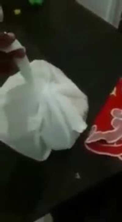 pede um iFood e ganhe um Luan de brinde