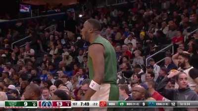 [Highlight] Giannis with a monster dunk over Gafford