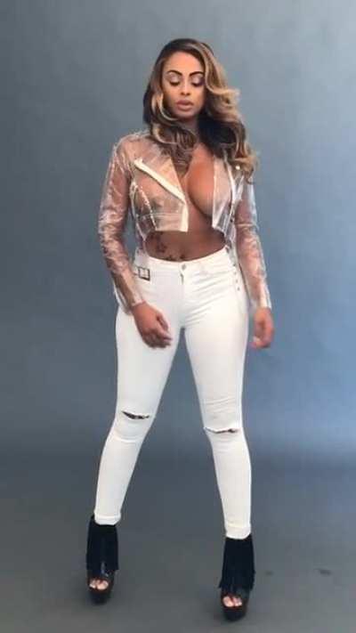 Ana Montana leaked photoshoot