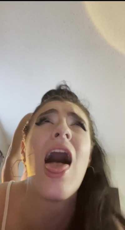 Screaming in ecstasy from daddy’s cock🤤😍