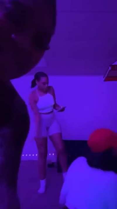 Juicy cheeks bootymeat 🍖🍑🍑