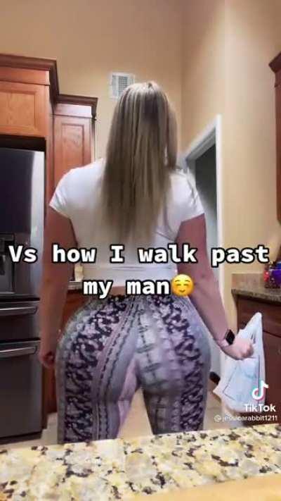 Soft & Jiggly No.193 (WalkIt) 😍😳🍑