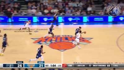 [Highlight] Jaden McDaniels rips the ball from Randle, passes ahead to D'Angelo Russell who throws a behind the back pass to Malik Beasley for the layup!