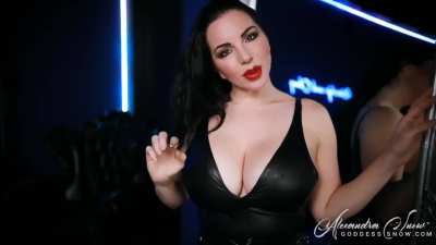 Goddess Alexandra Snow - The Power of a Kiss