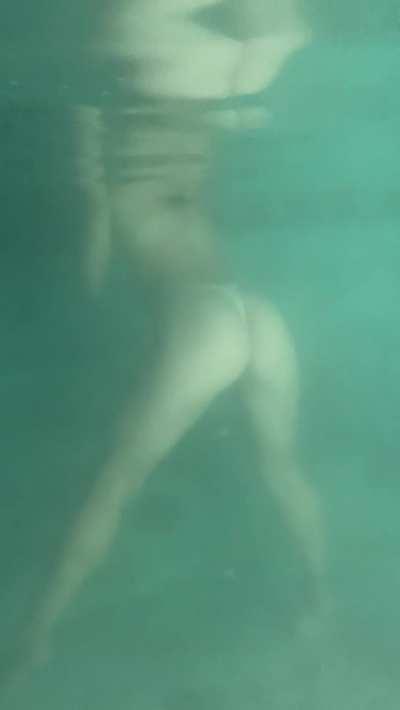 Pools a little cloudy but still making waves 🌊 [F]