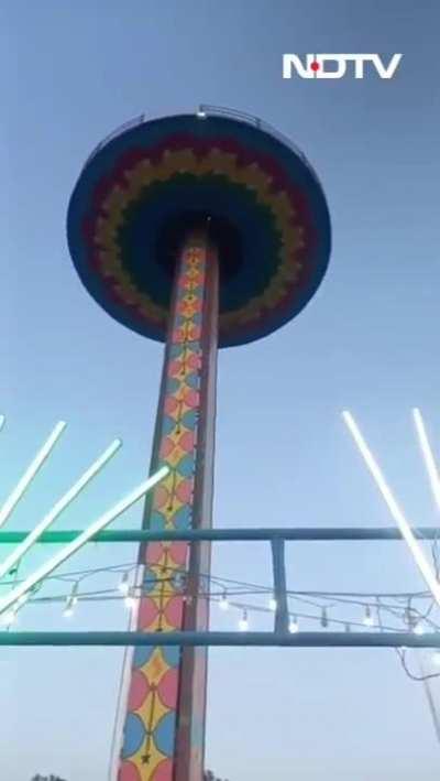 Carnival ride couldnt keep it together