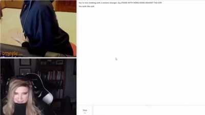 Fake E-Girl başka bir Fake E-Girl ile karşılaşıyor :D