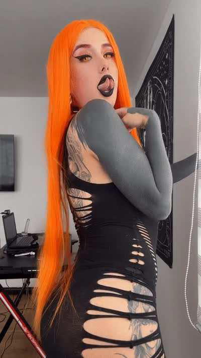 Leave a &ldquo;❤️&rdquo; if you would accept dick pics...