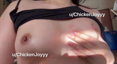 Oiling it up for you 🤭