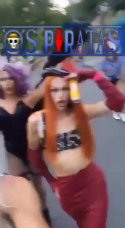 Subs do Orochinho chegando na live do woods