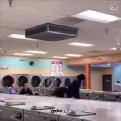 Falls like a Crash Bandicoot