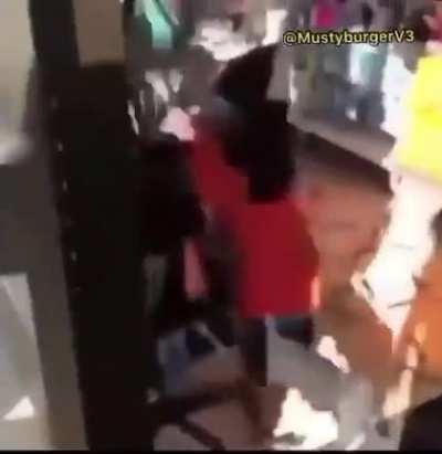 Dismounted kled play 1v7 the store, got busted by 2 officer caitlyns 😔