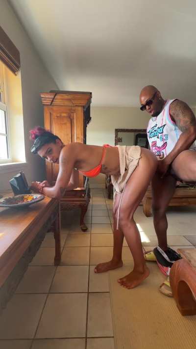 My girl is 6’3. So I gotta get a leg up for backshots 