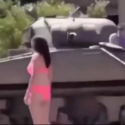 USA when a poor country discovers OIL