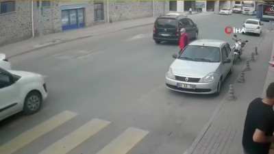 Turks are you not letting pedestrians cross at crosswalks?