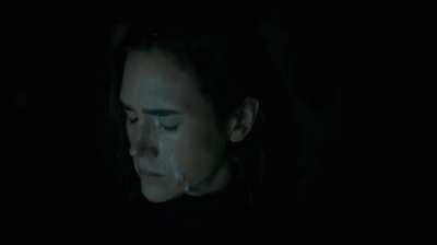 Jennifer Connelly gets covered 💦