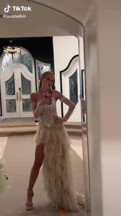 She is opening for dianacouture at lafw again this year 🎀 shot the intro video today