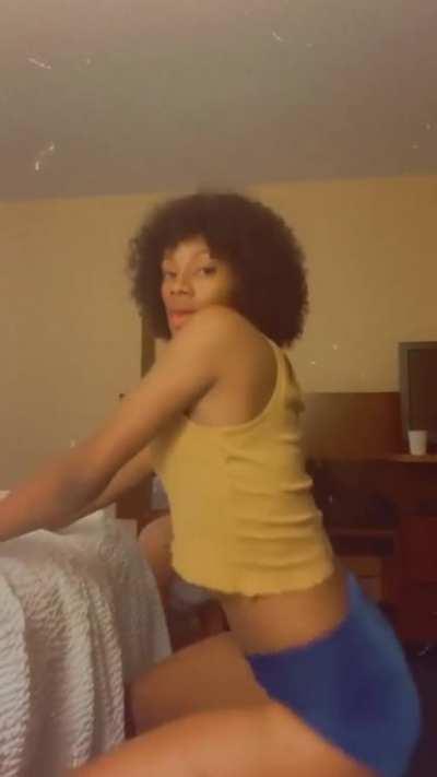 Mi cyannn stop di whineeee 🥰🦄🧚🏾‍♀️