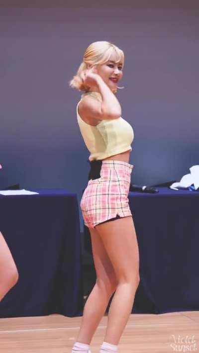 Yuna - I'm Jelly Baby Dance 180609