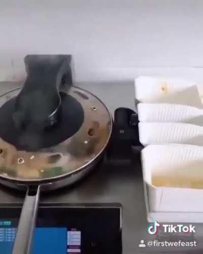 Automatic fried rice maker.