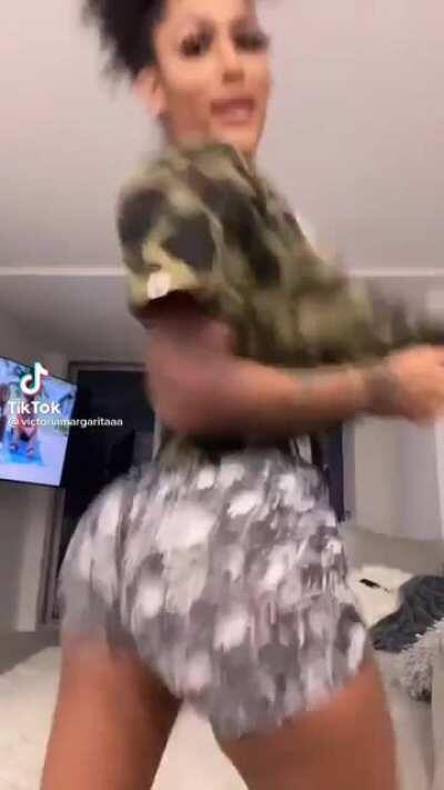 TikTok : @victoriamargaritaaa