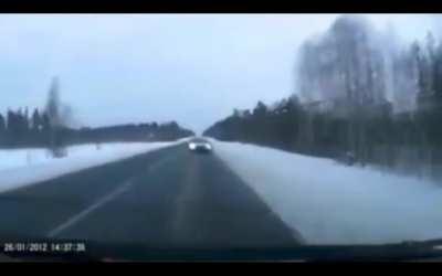 Russia: Fatal head on crash on a lonely road